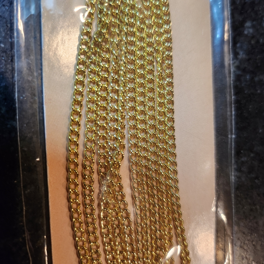 Gold Chain Necklace - Picture 3 of 4